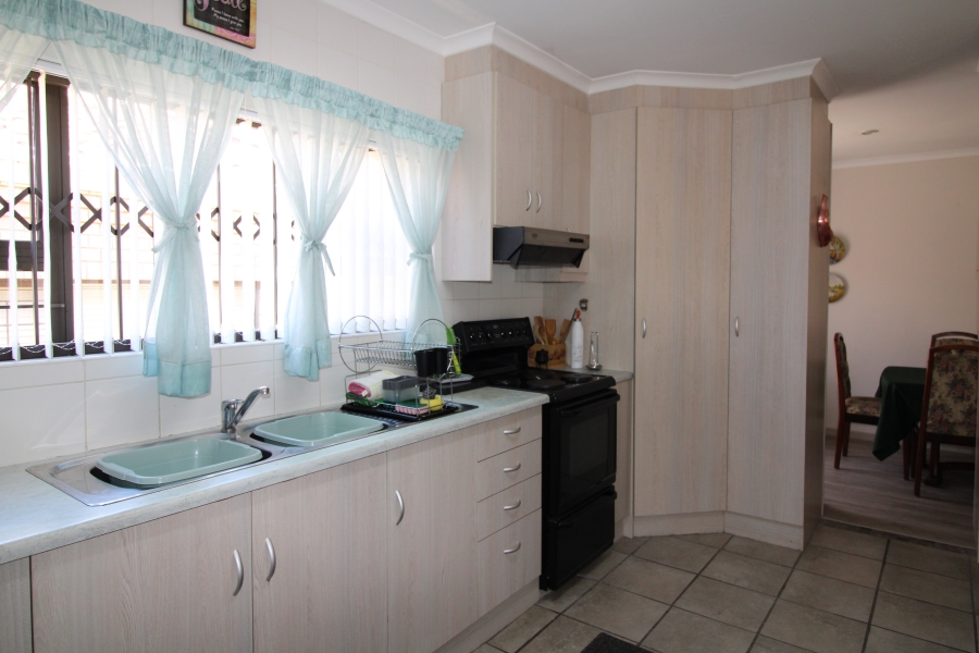 3 Bedroom Property for Sale in Denneoord Western Cape